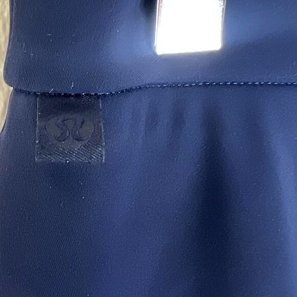 Lululemon On the Move Pant Lightweight True Navy 4 Tailored Straight Leg - Picture 6 of 7